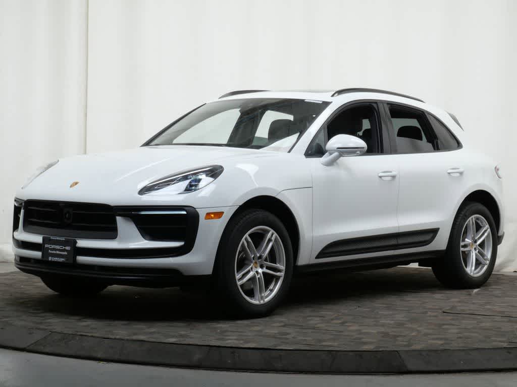 Thumbnail: 2025 Porsche Macan - 1