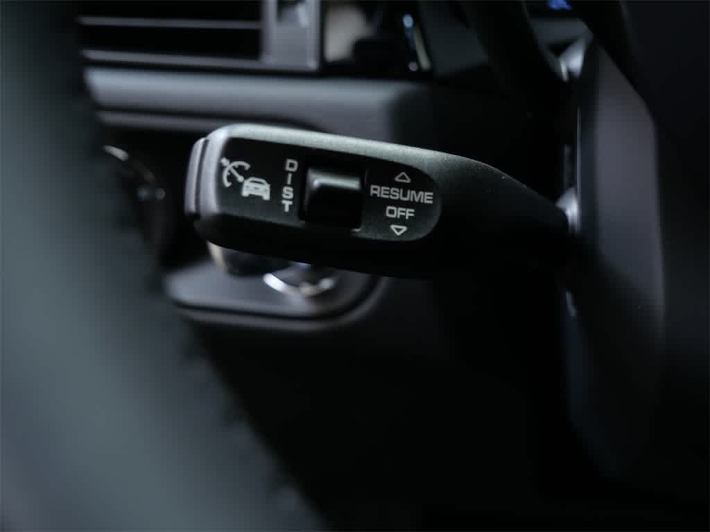 Thumbnail: 2026 Porsche Macan - 19