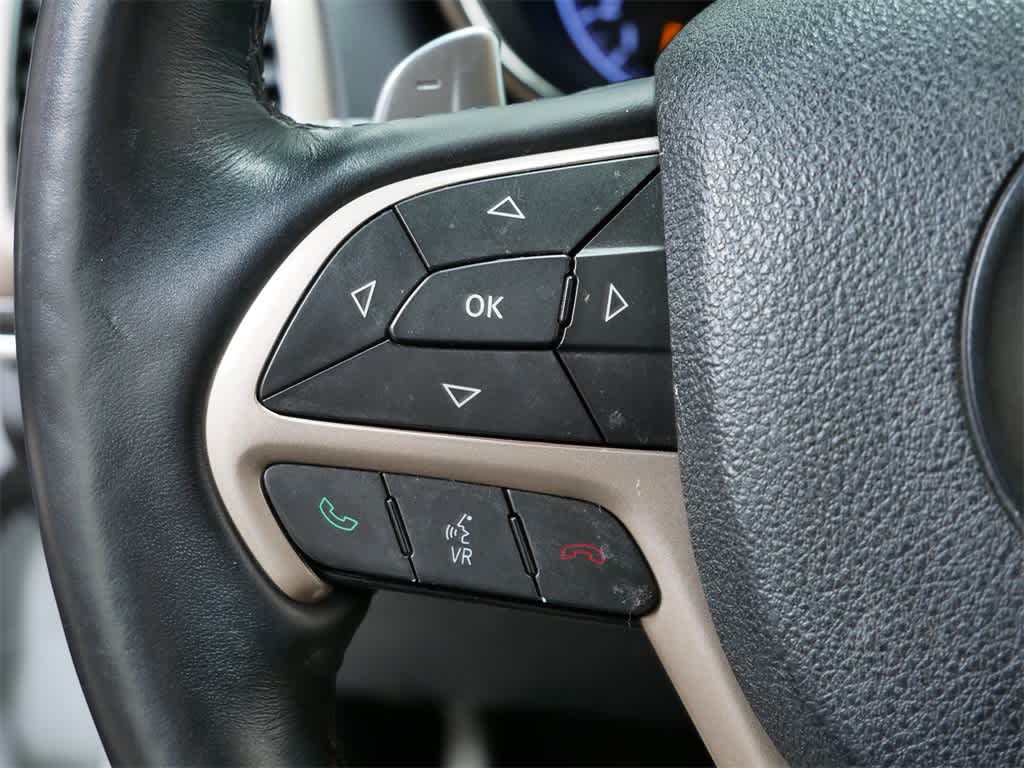 Thumbnail: 2017 Jeep Grand Cherokee - 17