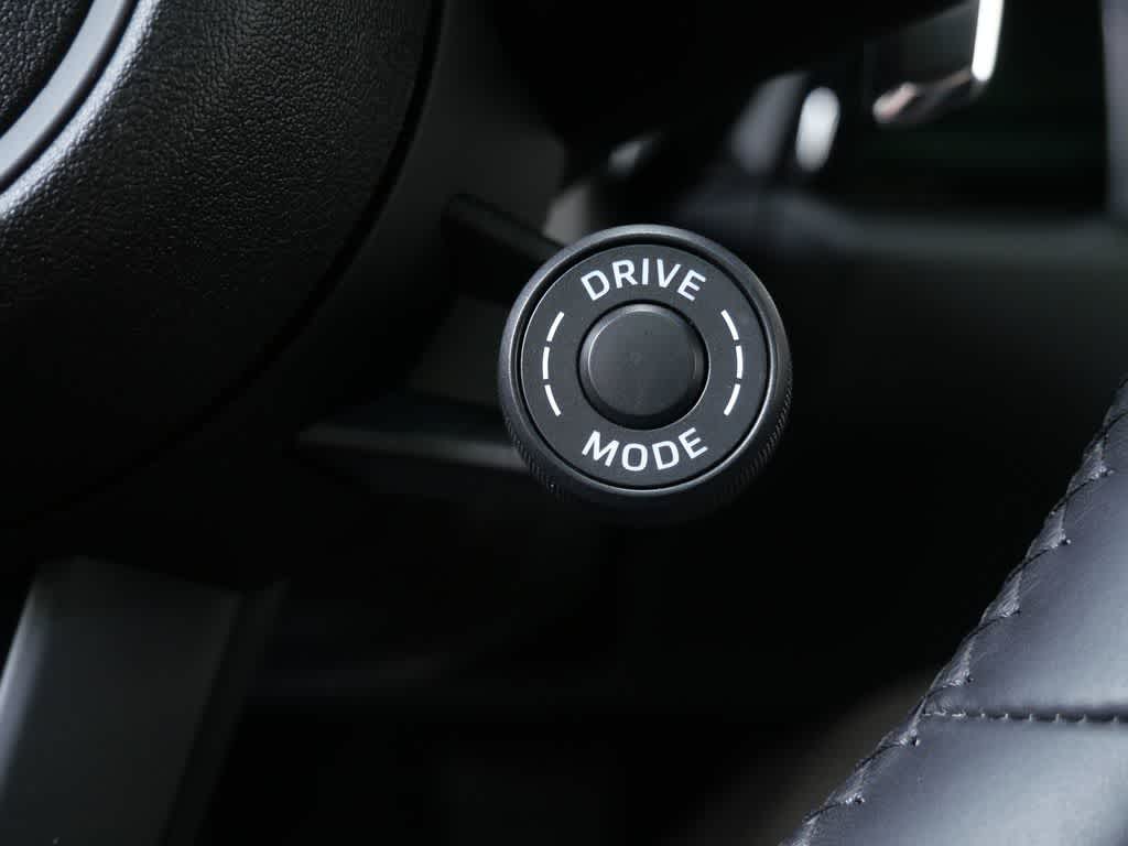 Thumbnail: 2025 Porsche Macan - 20