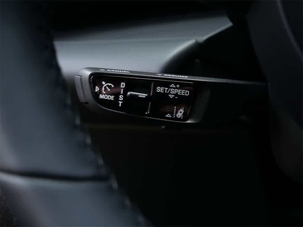 Thumbnail: 2026 Porsche Macan - 24