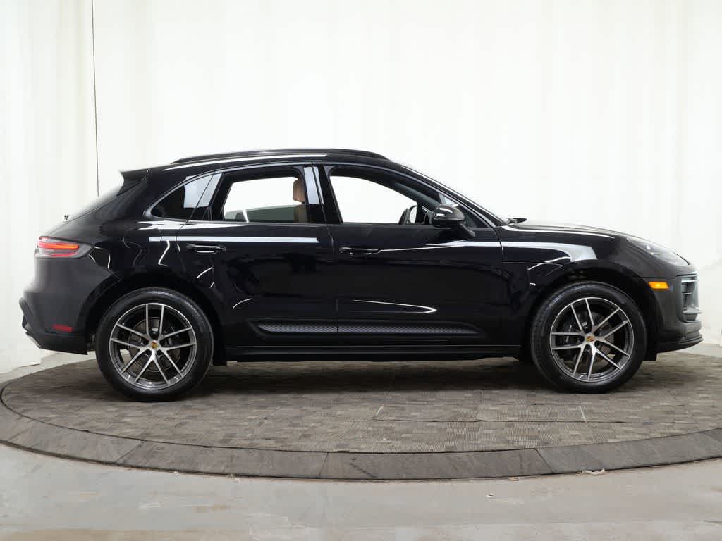 Thumbnail: 2026 Porsche Macan - 8