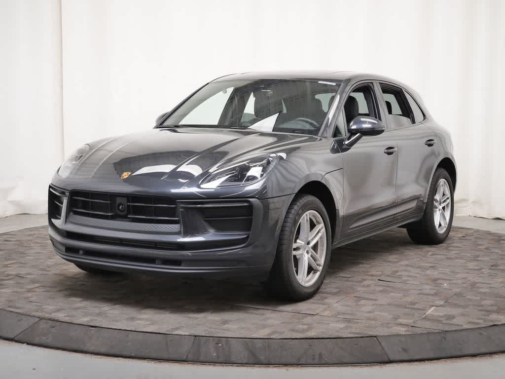 Thumbnail: 2024 Porsche Macan - 1