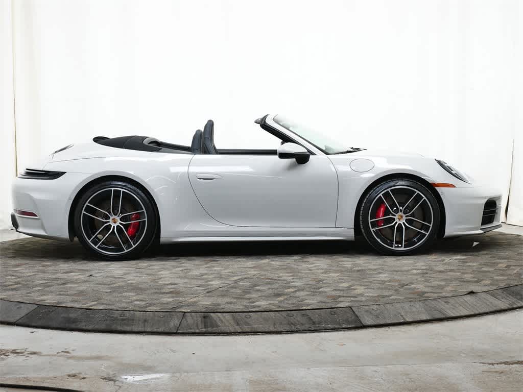 Thumbnail: 2026 Porsche 911 - 8