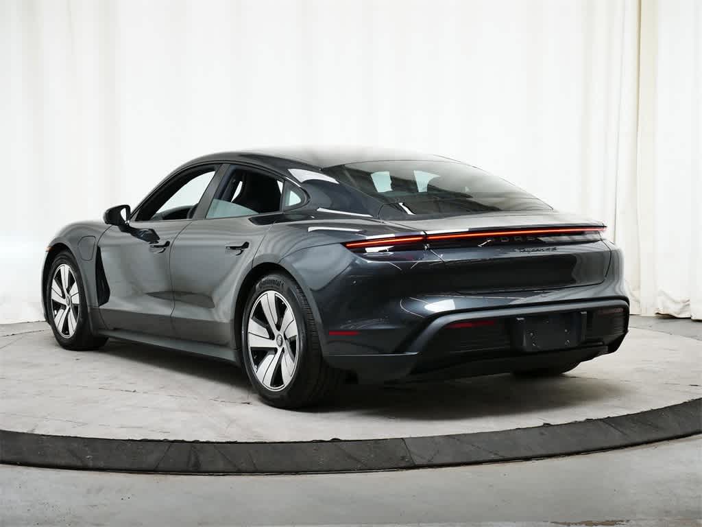 Thumbnail: 2022 Porsche Taycan - 3