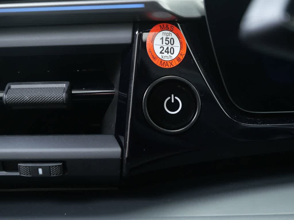 Thumbnail: 2025 Porsche Macan - 19