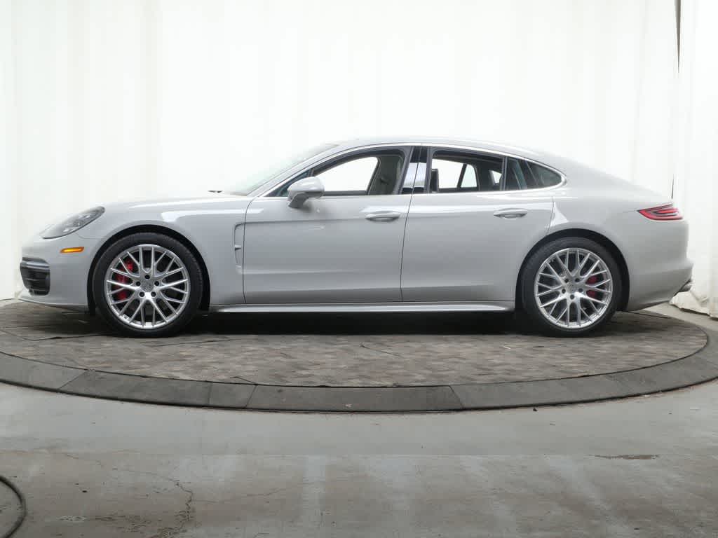 Thumbnail: 2017 Porsche Panamera - 2
