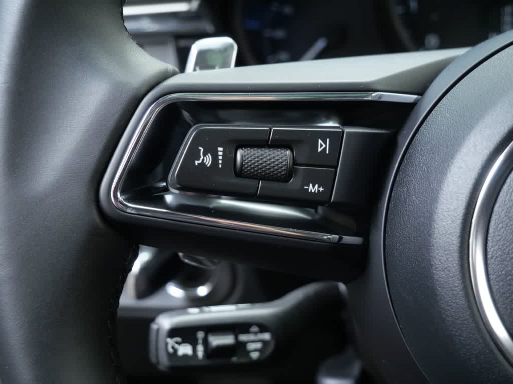 Thumbnail: 2025 Porsche Macan - 27