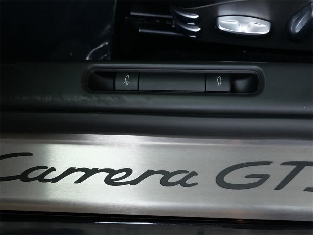 Thumbnail: 2012 Porsche 911 - 15