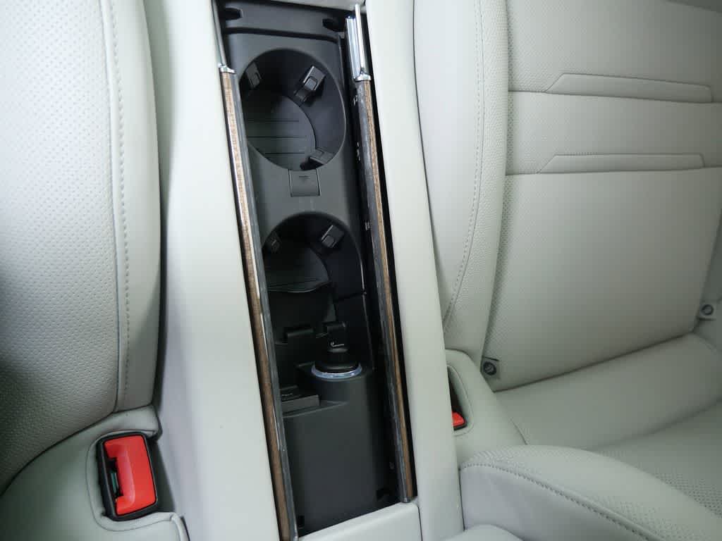 Thumbnail: 2017 Porsche Panamera - 16