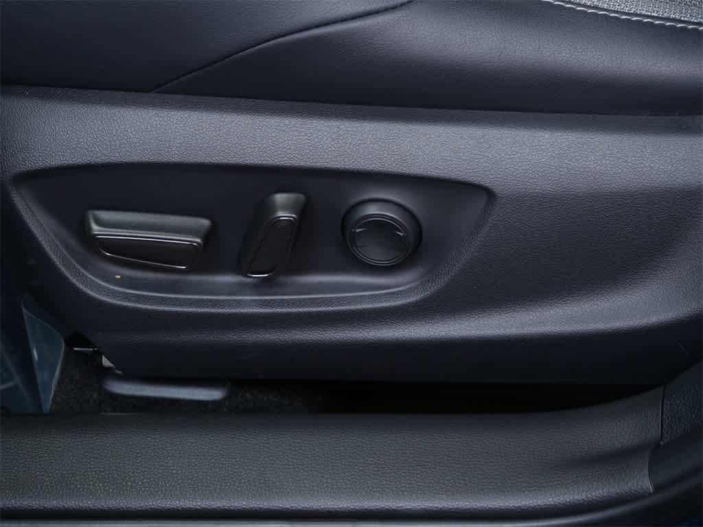 Thumbnail: 2020 Toyota Corolla - 12