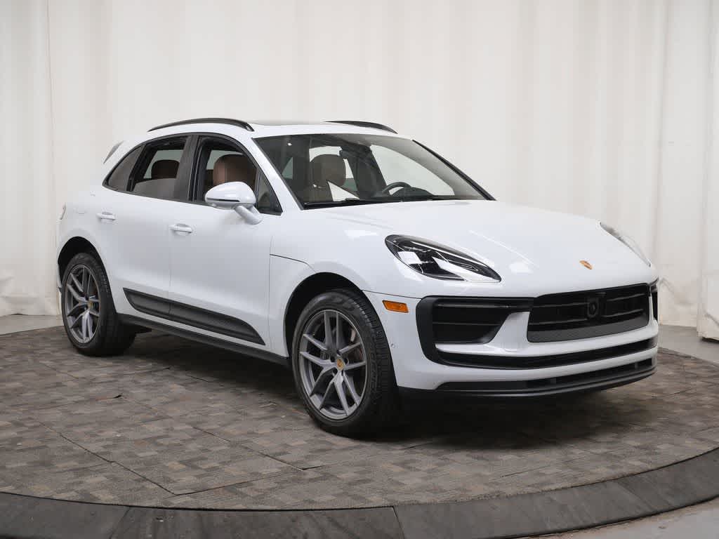 Thumbnail: 2023 Porsche Macan - 9