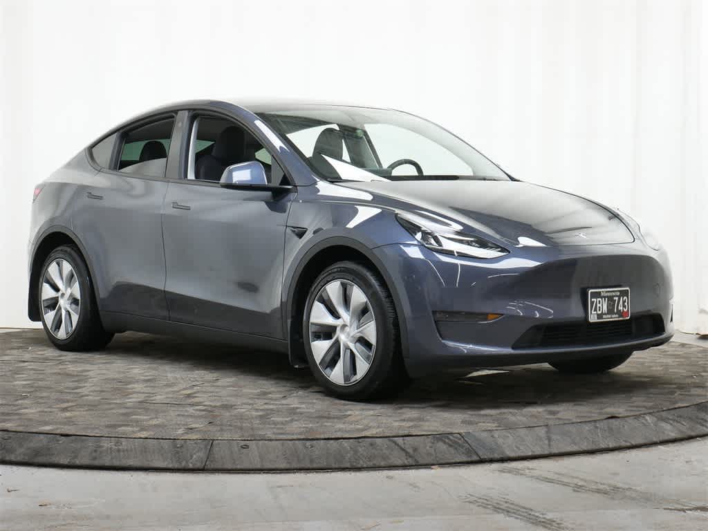 Thumbnail: 2023 Tesla Model Y - 10