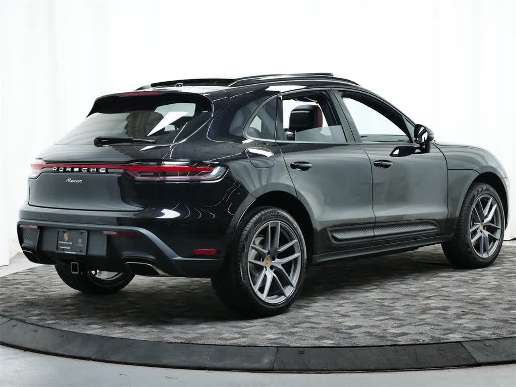 Thumbnail: 2025 Porsche Macan - 7