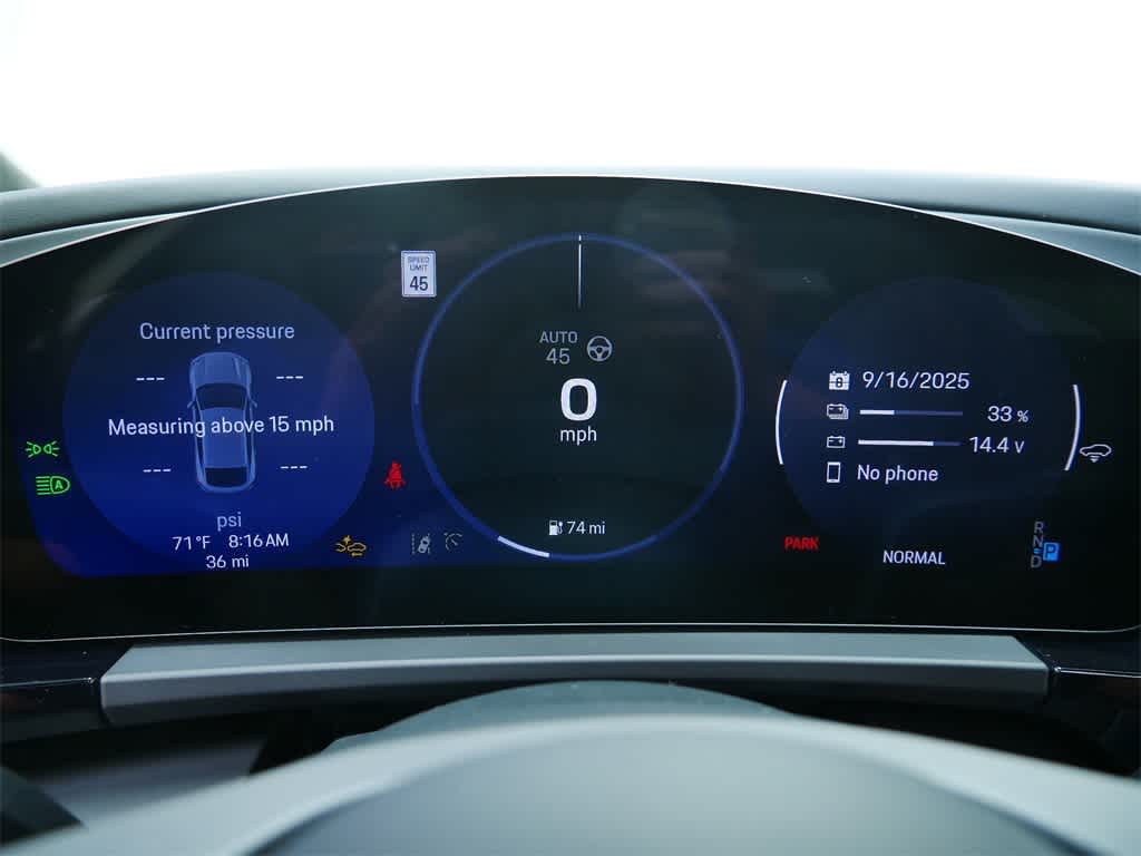 Thumbnail: 2025 Porsche Macan - 32