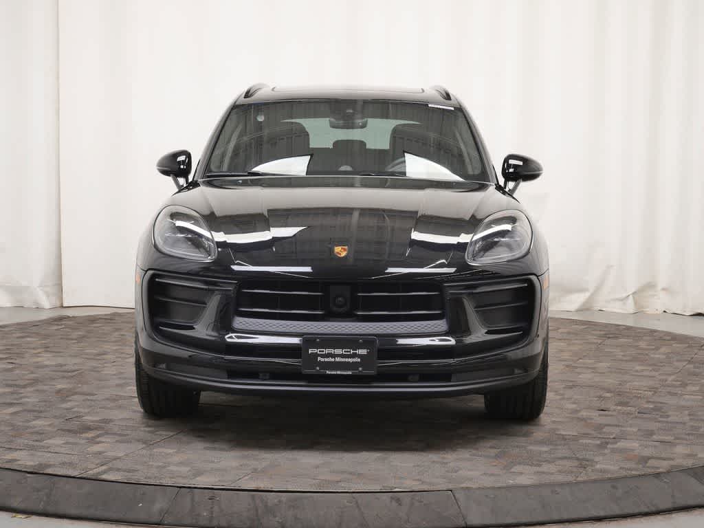 Thumbnail: 2025 Porsche Macan - 10