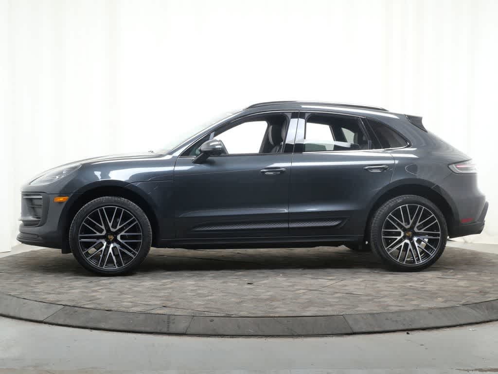Thumbnail: 2026 Porsche Macan - 2