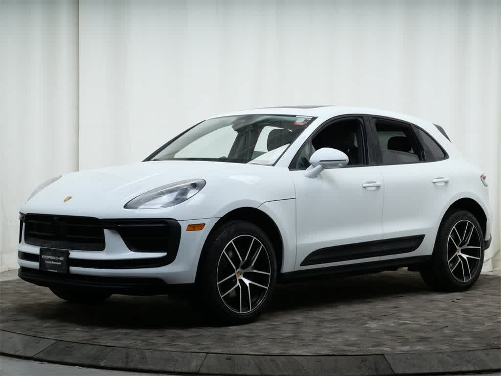 Thumbnail: 2025 Porsche Macan - 1