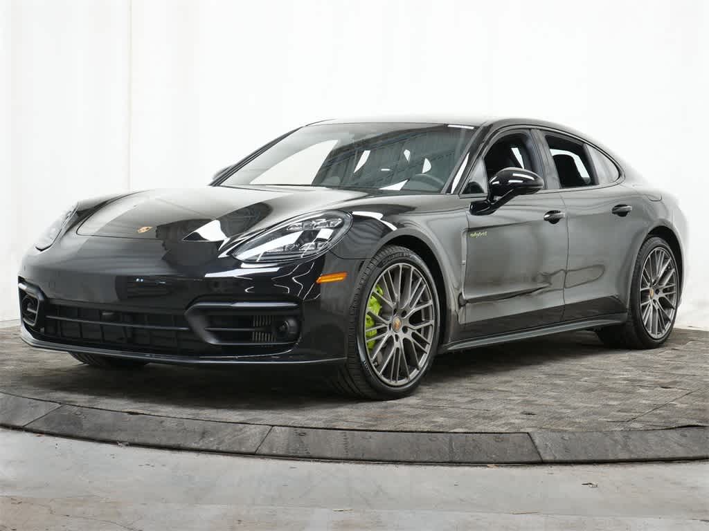 2023 Porsche Cayenne S's photo