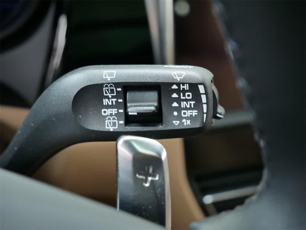 Thumbnail: 2025 Porsche Macan - 23