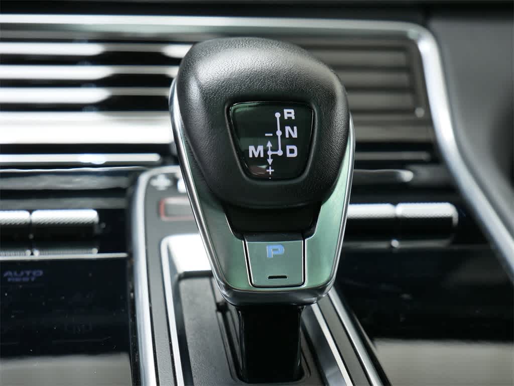 Thumbnail: 2023 Porsche Cayenne - 25