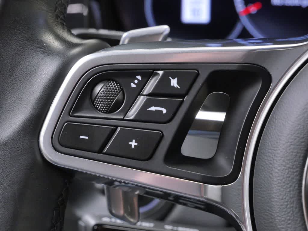 Thumbnail: 2023 Porsche Cayenne - 18