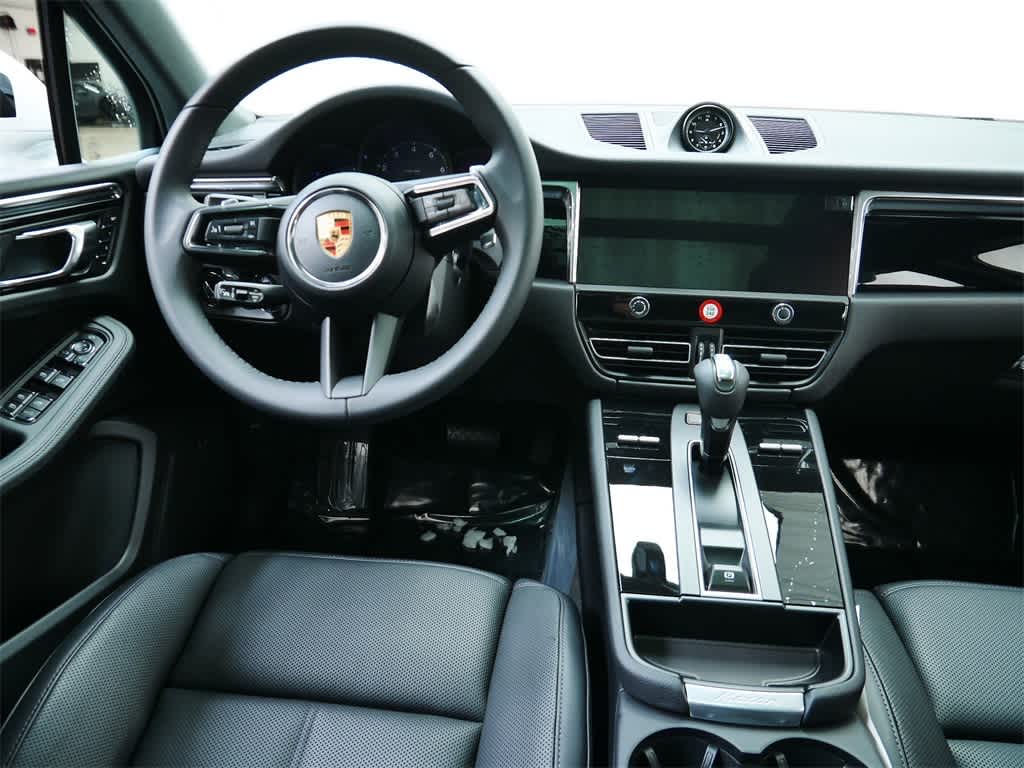 Thumbnail: 2026 Porsche Macan - 16