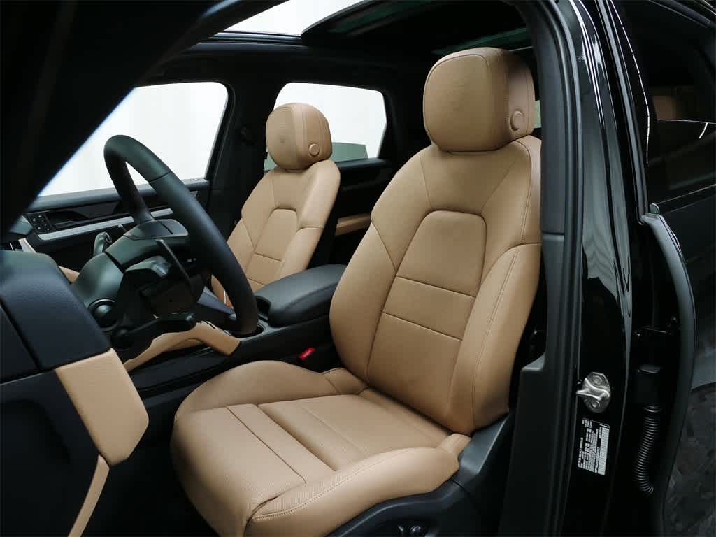 Thumbnail: 2025 Porsche Cayenne - 5