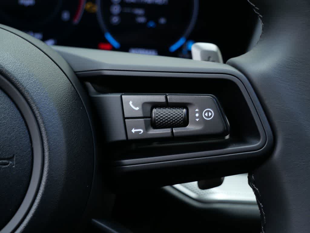 Thumbnail: 2026 Porsche Cayenne - 20