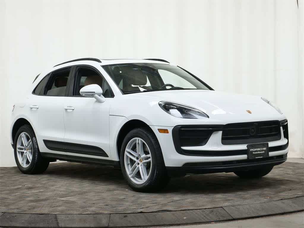 Thumbnail: 2025 Porsche Macan - 9