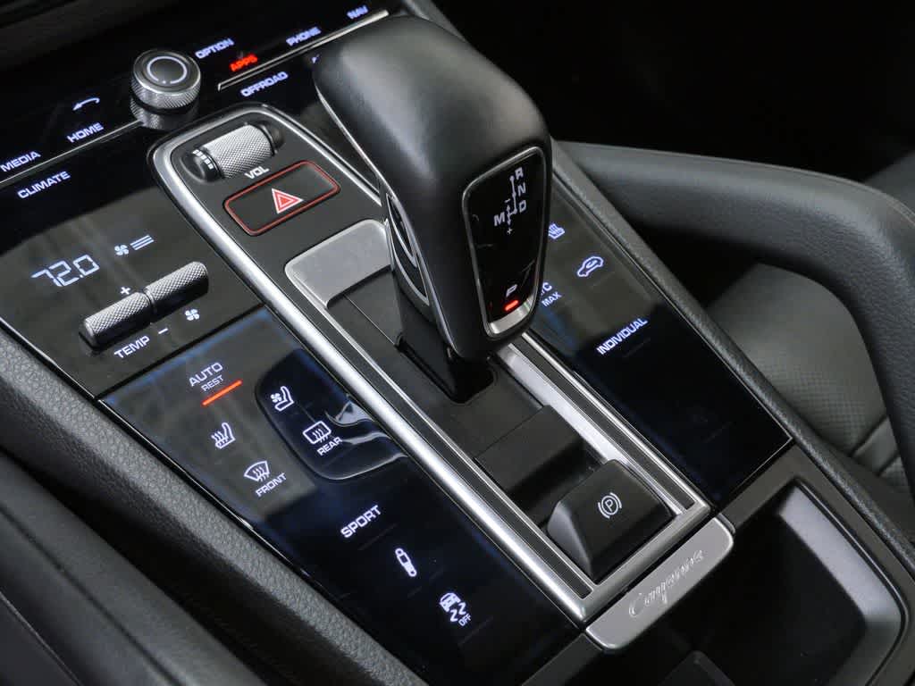 Thumbnail: 2019 Porsche Cayenne - 26