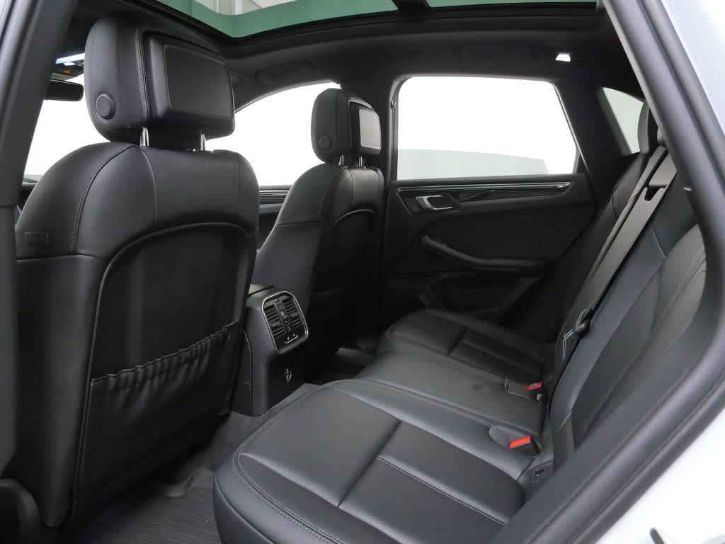 Thumbnail: 2024 Porsche Macan - 14