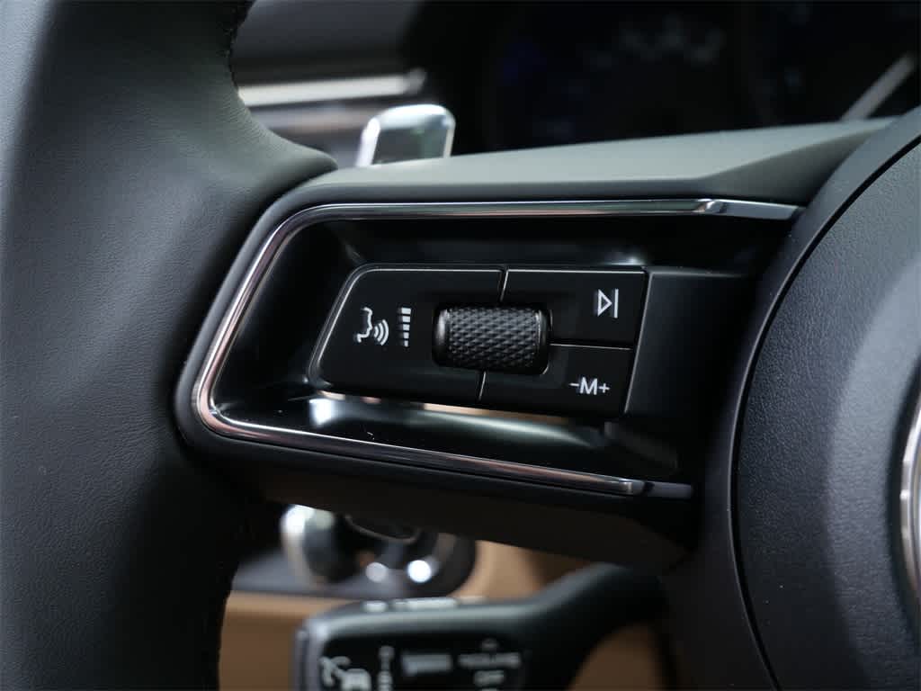 Thumbnail: 2026 Porsche Macan - 21