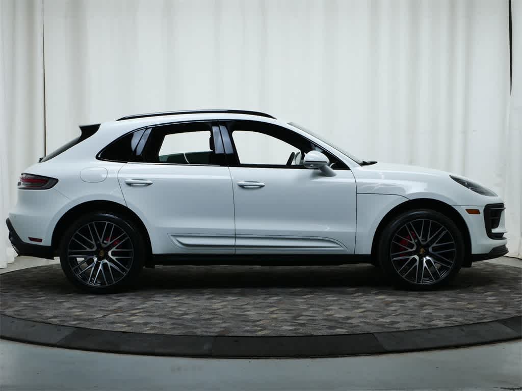 Thumbnail: 2025 Porsche Macan - 6