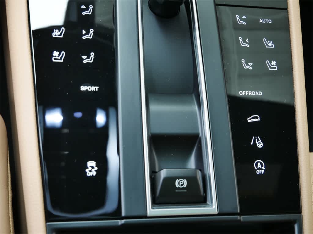 Thumbnail: 2026 Porsche Macan - 25