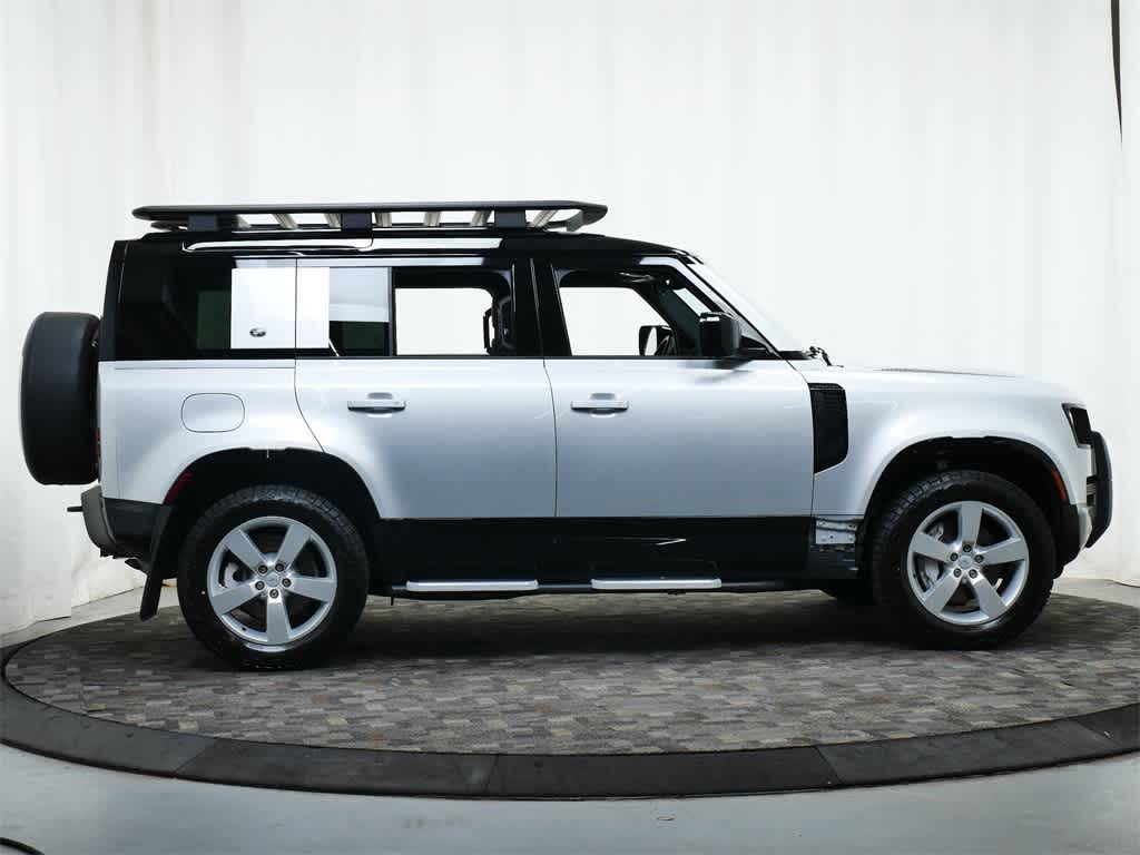 Thumbnail: 2023 Land Rover Defender - 8