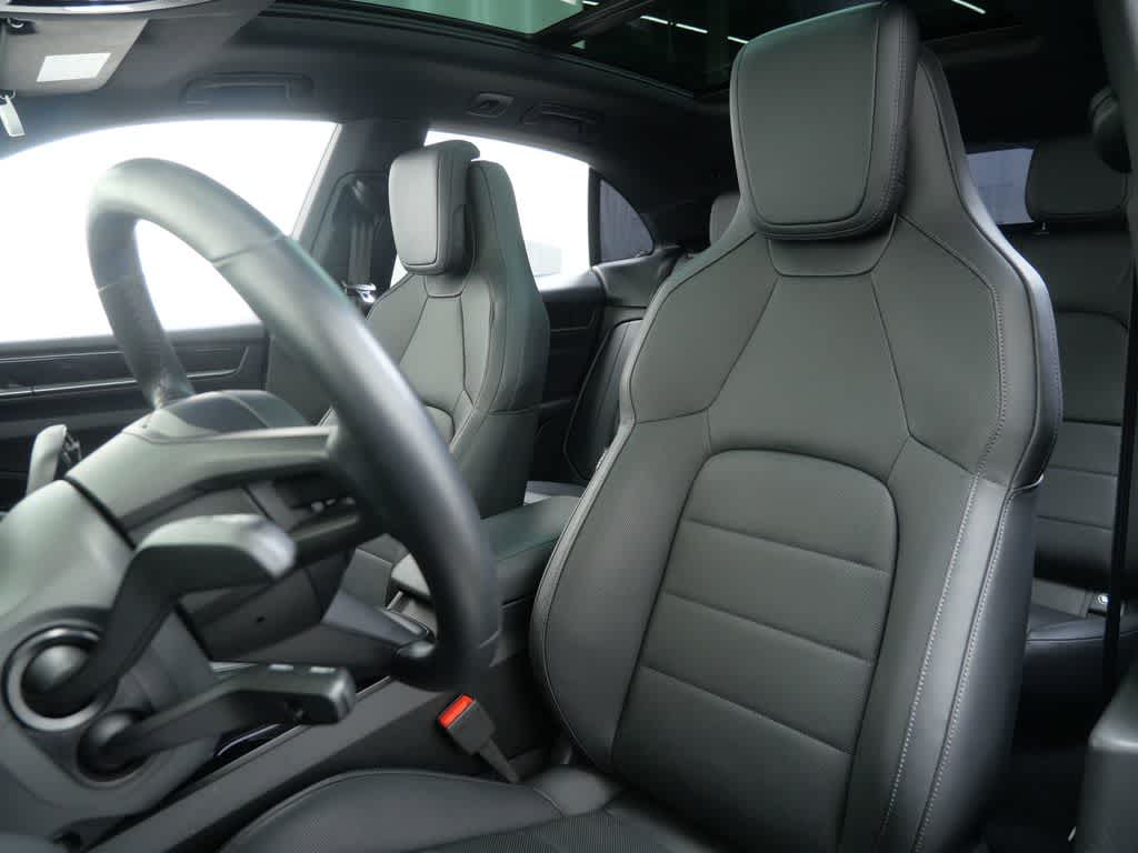 Thumbnail: 2024 Porsche Macan - 5