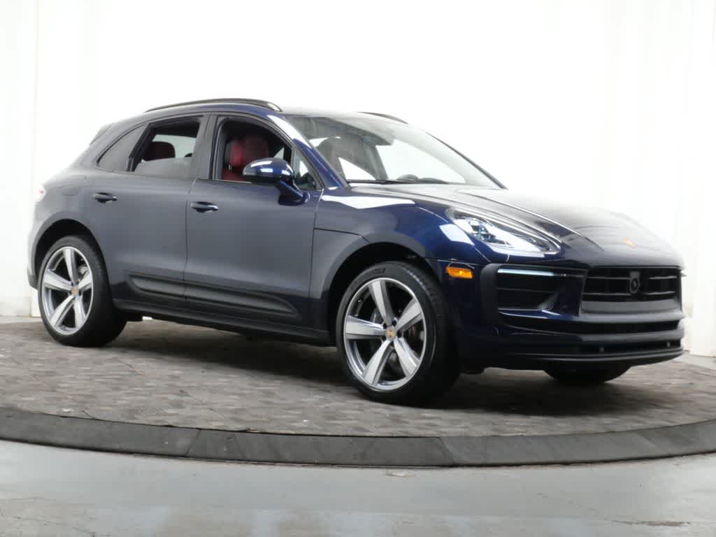 Thumbnail: 2023 Porsche Macan - 9