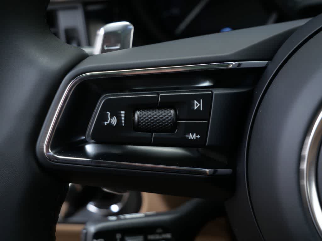 Thumbnail: 2026 Porsche Macan - 27