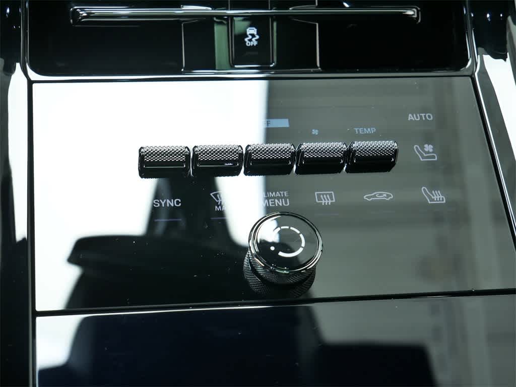 Thumbnail: 2026 Porsche Panamera - 27