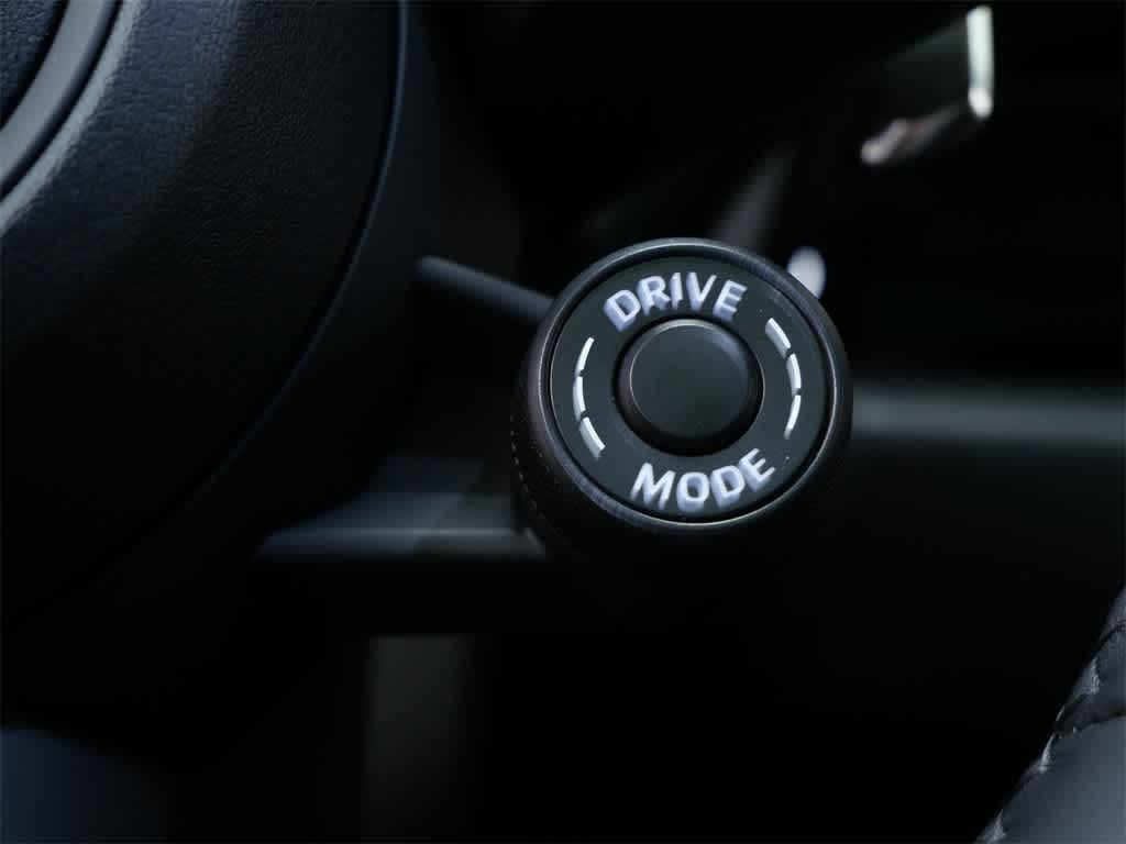 Thumbnail: 2026 Porsche Macan - 23