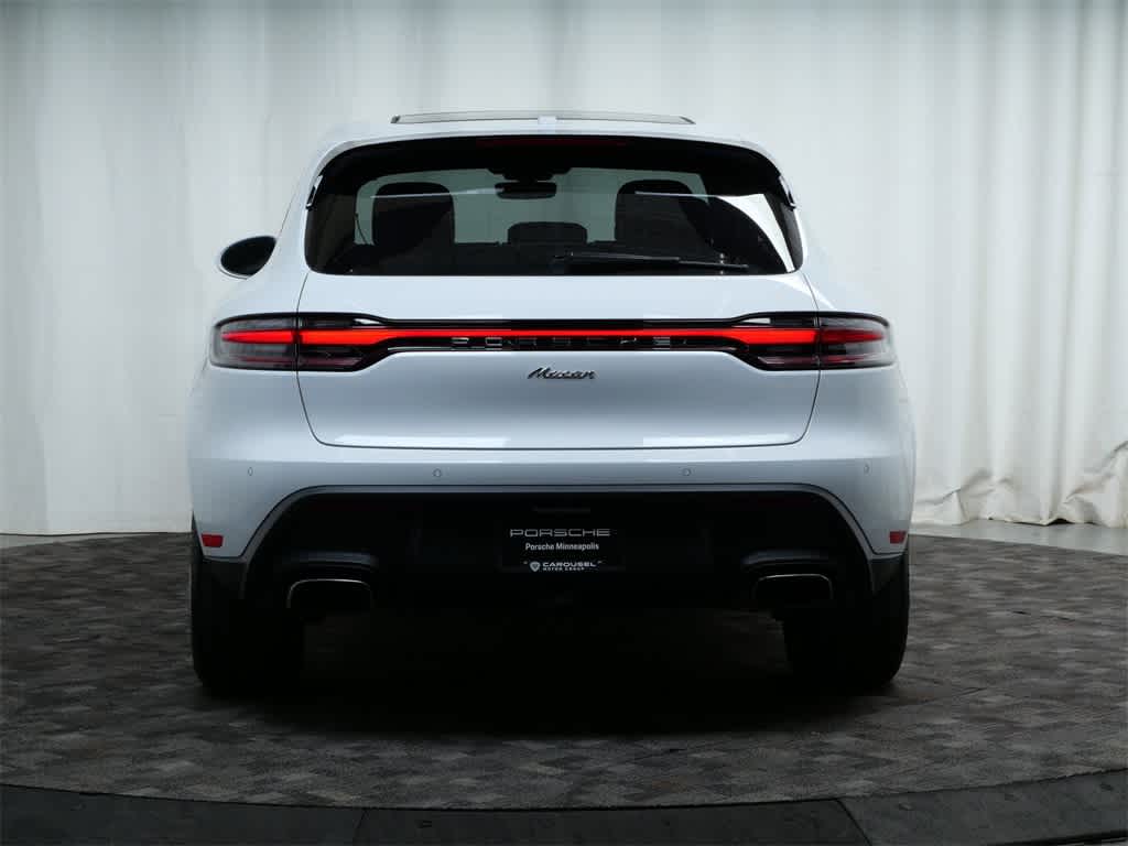 Thumbnail: 2025 Porsche Macan - 4