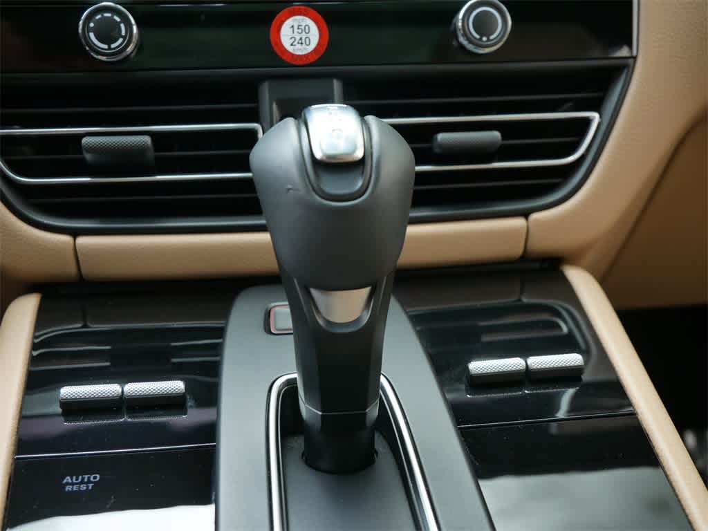 Thumbnail: 2025 Porsche Macan - 25