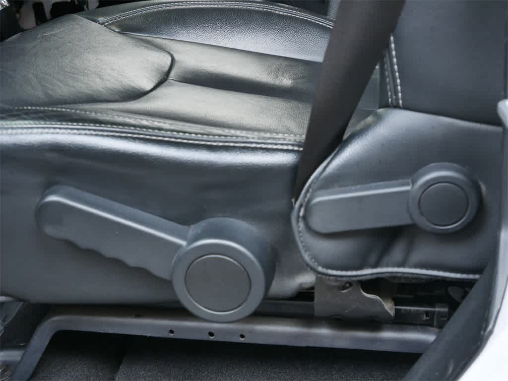 Thumbnail: 2017 Jeep Wrangler - 13