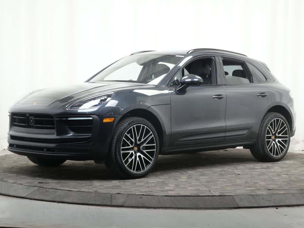 Thumbnail: 2026 Porsche Macan - 1