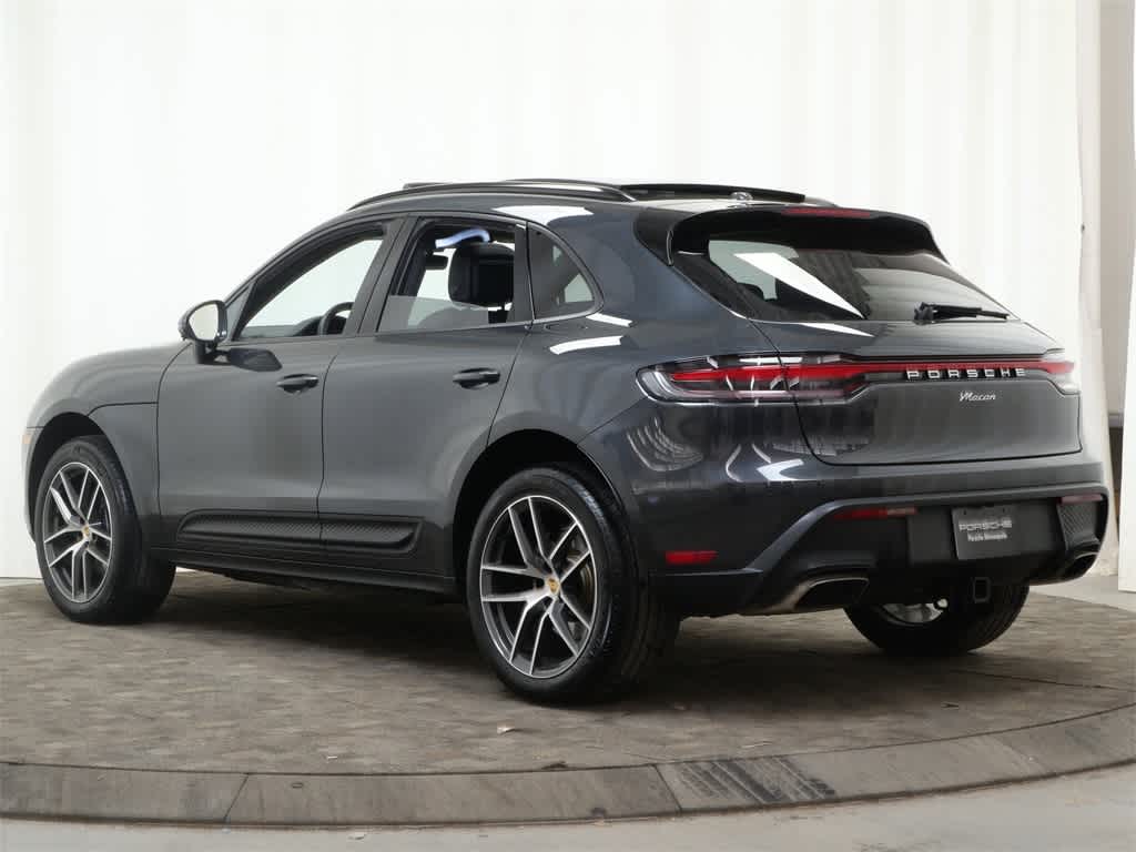 Thumbnail: 2025 Porsche Macan - 3