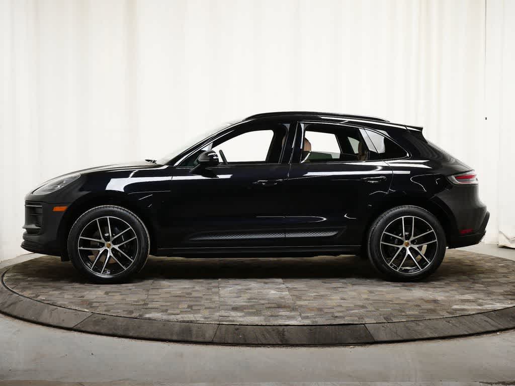Thumbnail: 2026 Porsche Macan - 2