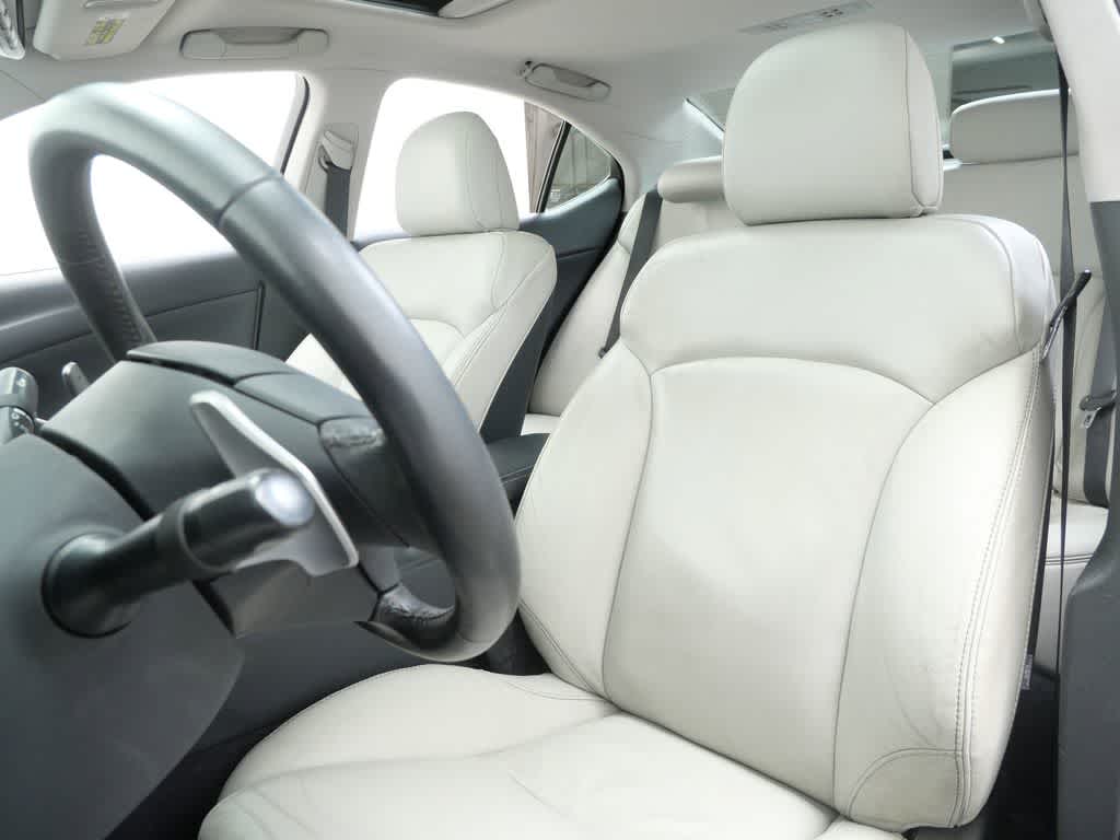 Thumbnail: 2010 Lexus IS - 5