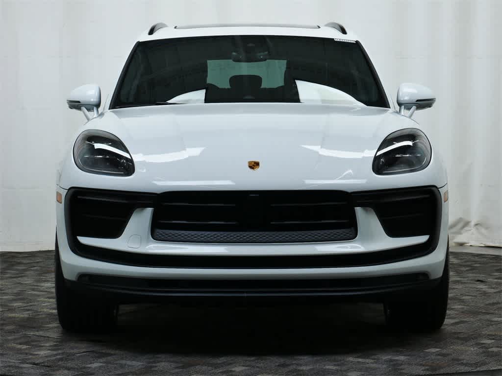 Thumbnail: 2025 Porsche Macan - 8