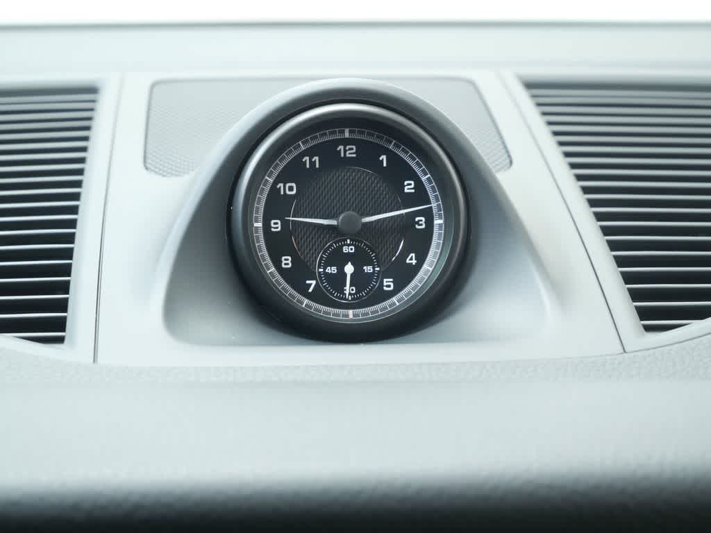 Thumbnail: 2026 Porsche Macan - 25